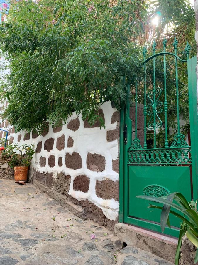 Ecoartejeda Cave House Guest House Bagian luar foto