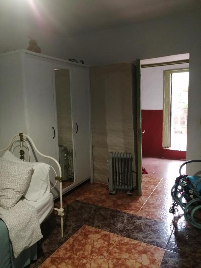 Ecoartejeda Cave House Guest House Bagian luar foto