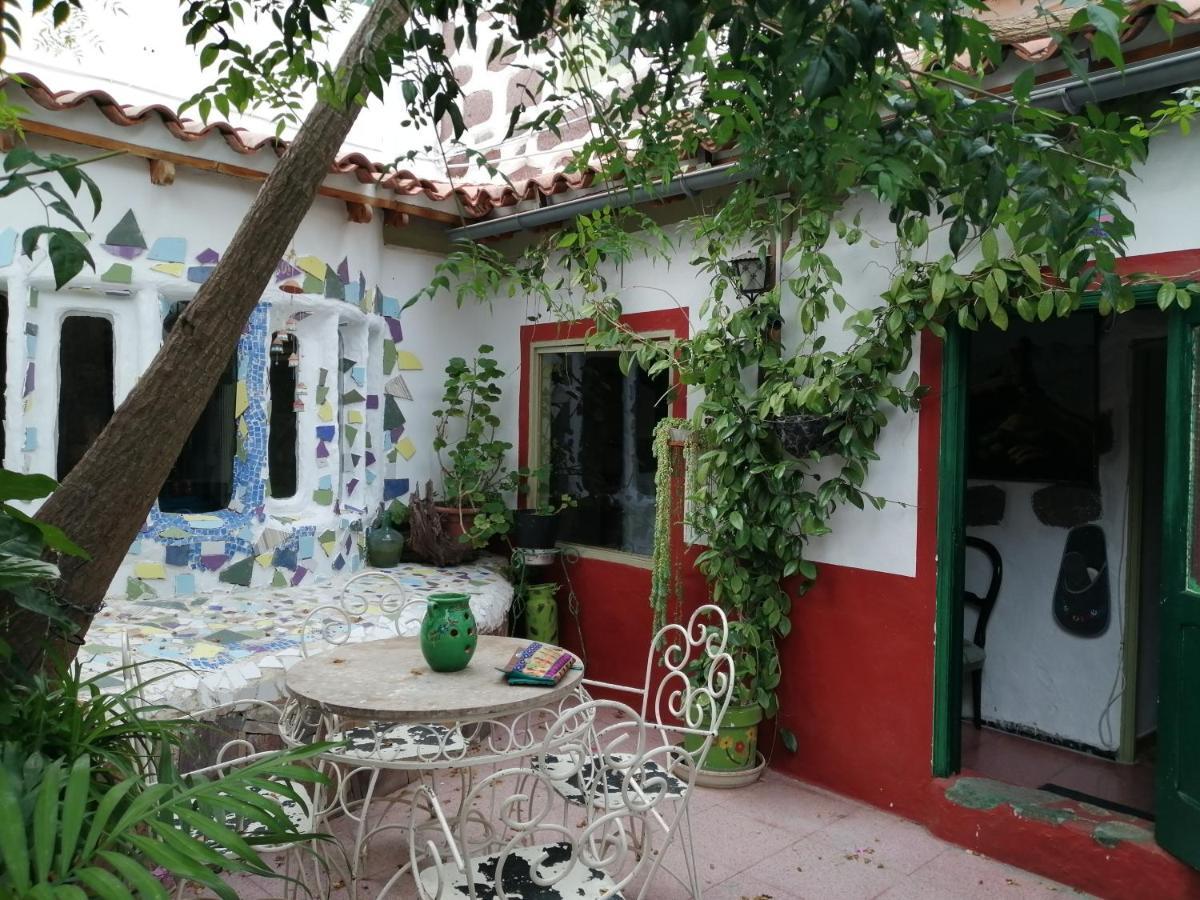 Ecoartejeda Cave House Guest House Bagian luar foto